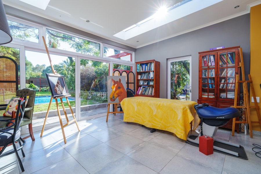 4 Bedroom Property for Sale in Meadowsteads Western Cape